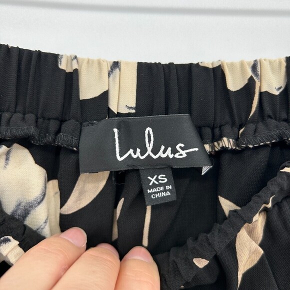 LULUS Light Of Dawn Black Cream Floral Print Off-the-Shoulder Summer Top Size XS - Picture 8 of 9